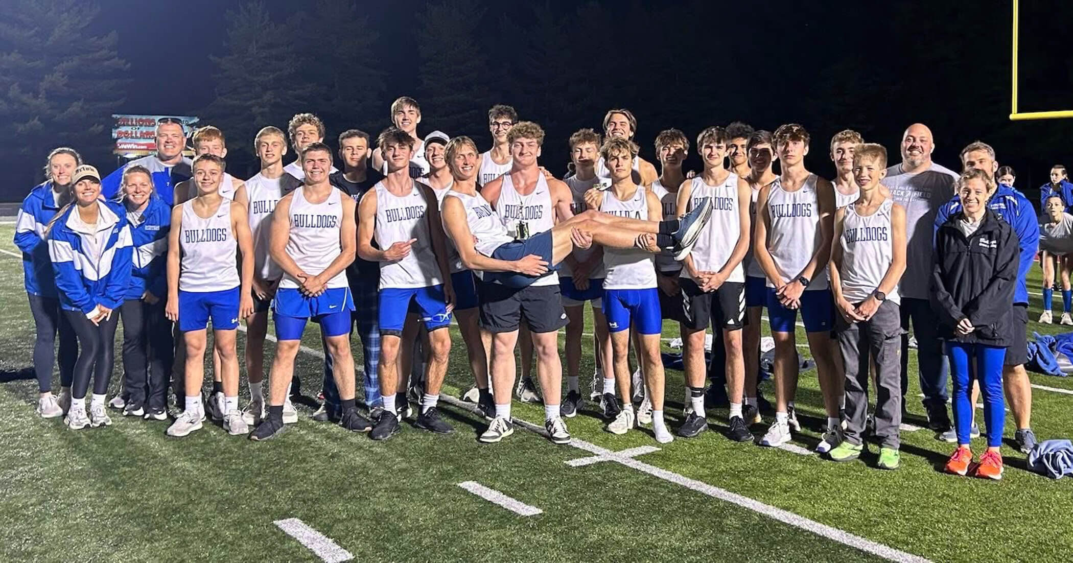 color 5.15 SPORTS BULLDOGS