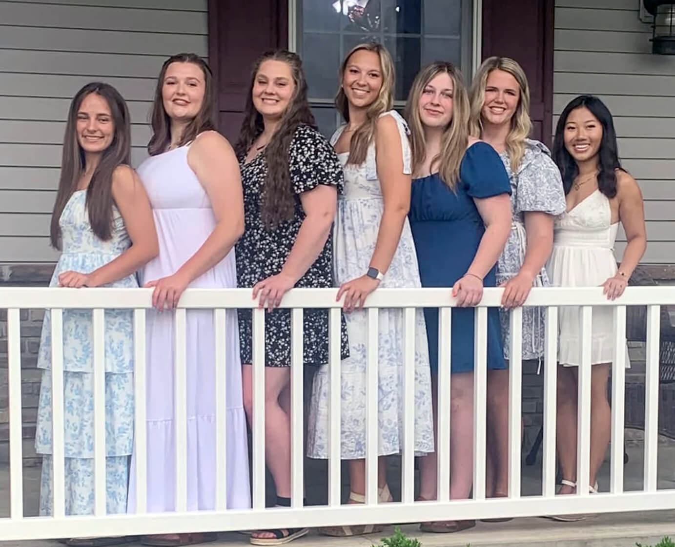 color 6.12 queen contestants