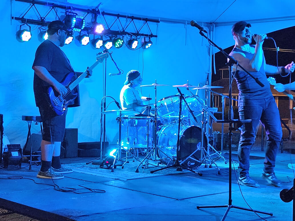 color 8-28 Band