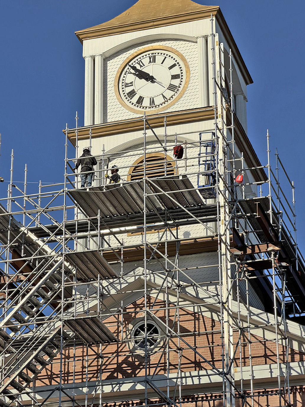 color 10-23 Courthouse